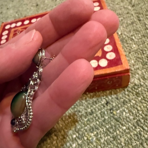 Vintage Silver Art Deco Dangle Earrings With Green Stones - Picture 4 of 6